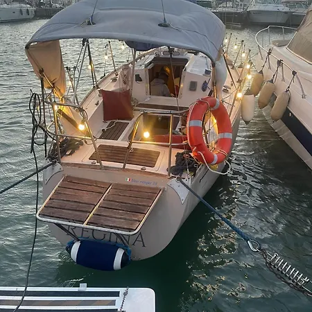 Botel La Regina *